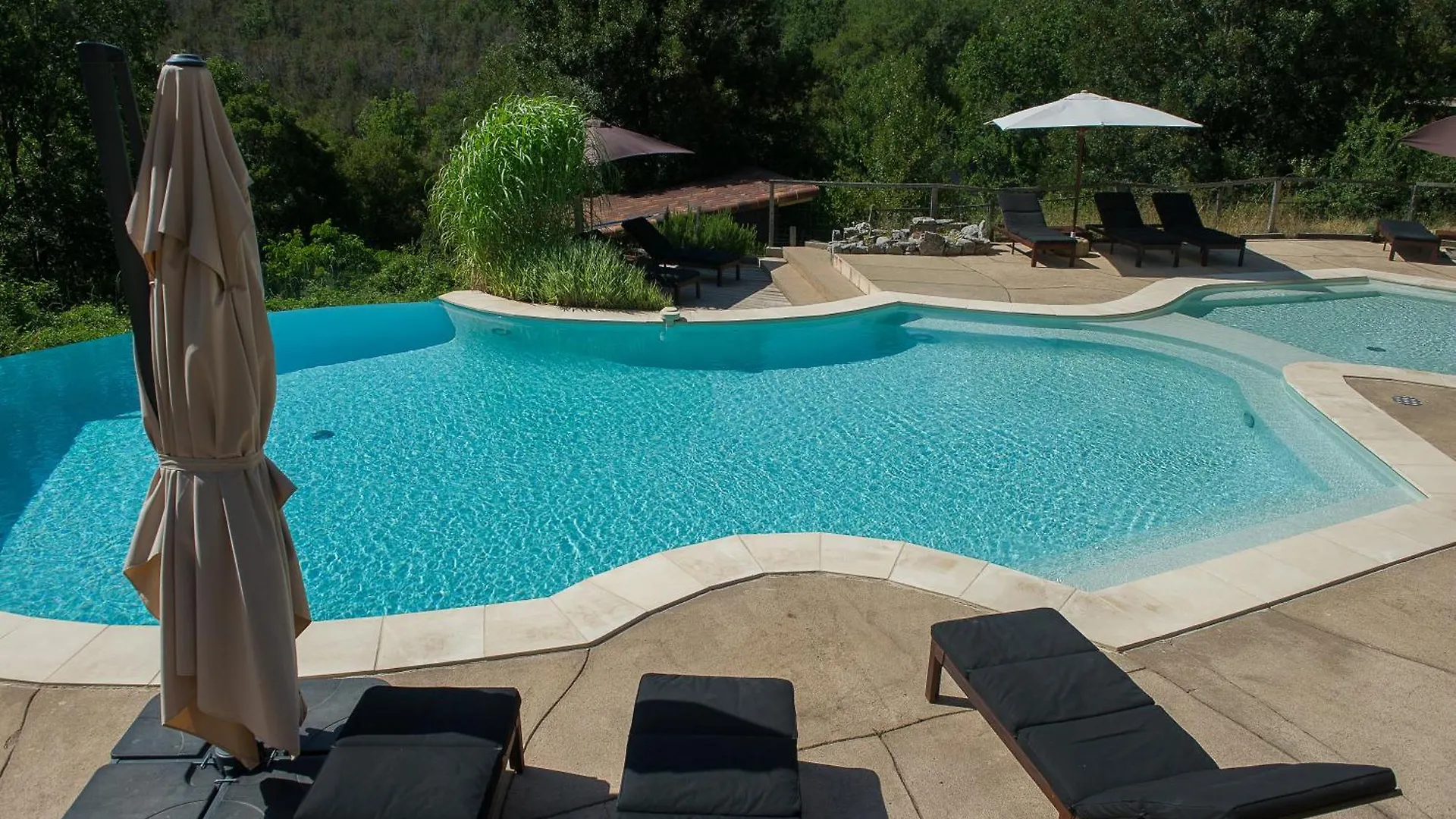 Luxury tent Aux Lodges Du Mas De Nadal Sauliac-sur-Cele