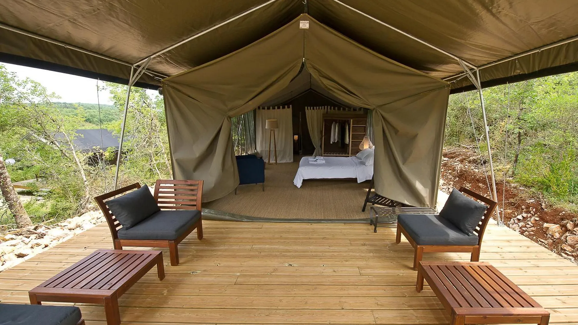 Luxury tent Aux Lodges Du Mas De Nadal Sauliac-sur-Cele
