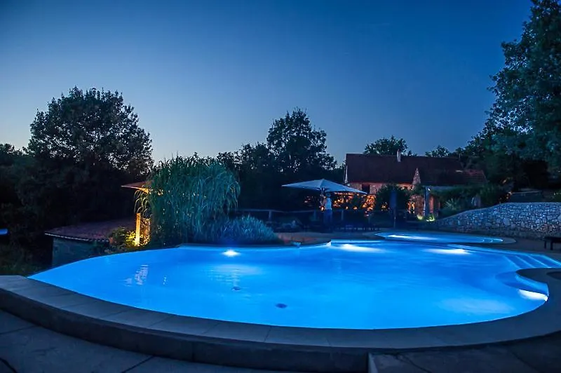 Aux Lodges Du Mas De Nadal Sauliac-sur-Cele 0*,