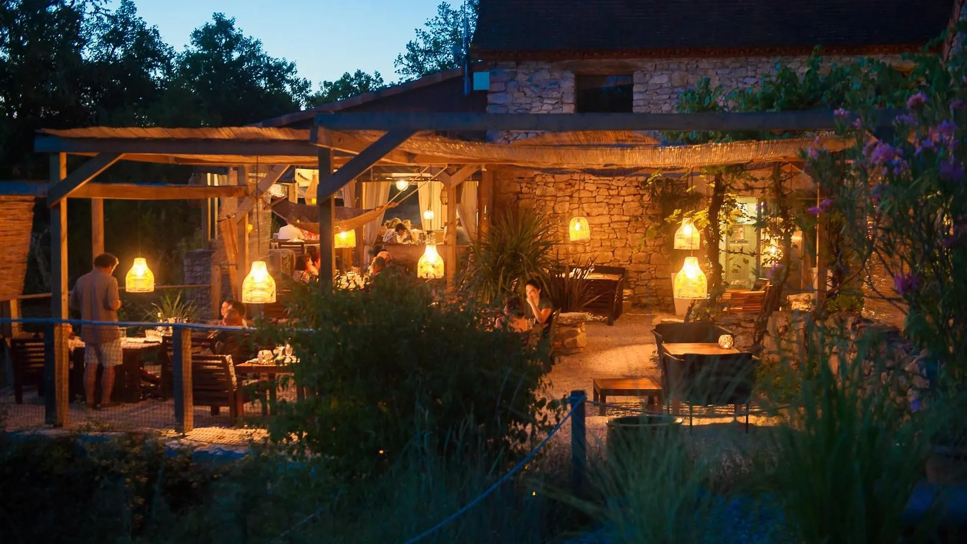 Luxury tent Aux Lodges Du Mas De Nadal Sauliac-sur-Cele